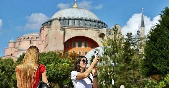 İstanbul'a üç ayda 3,7 milyon turist! İlk sırada hangi ülke var? 17